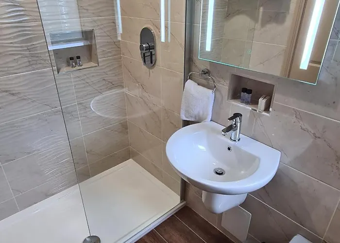 The Farnham Arms 3* Cavan