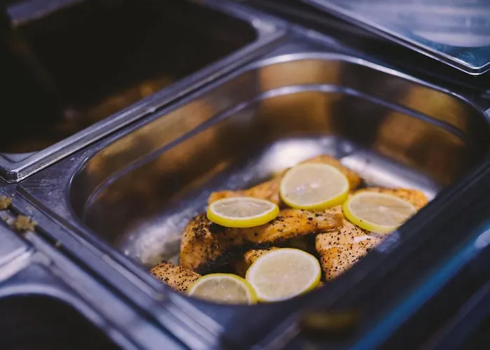 The Farnham Arms Hotel 3*